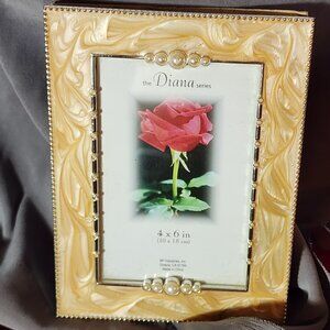 The Diana Series Gold Enamel Faux Pearl and Gold Beaded 4"x6" Luxury Photo Frame